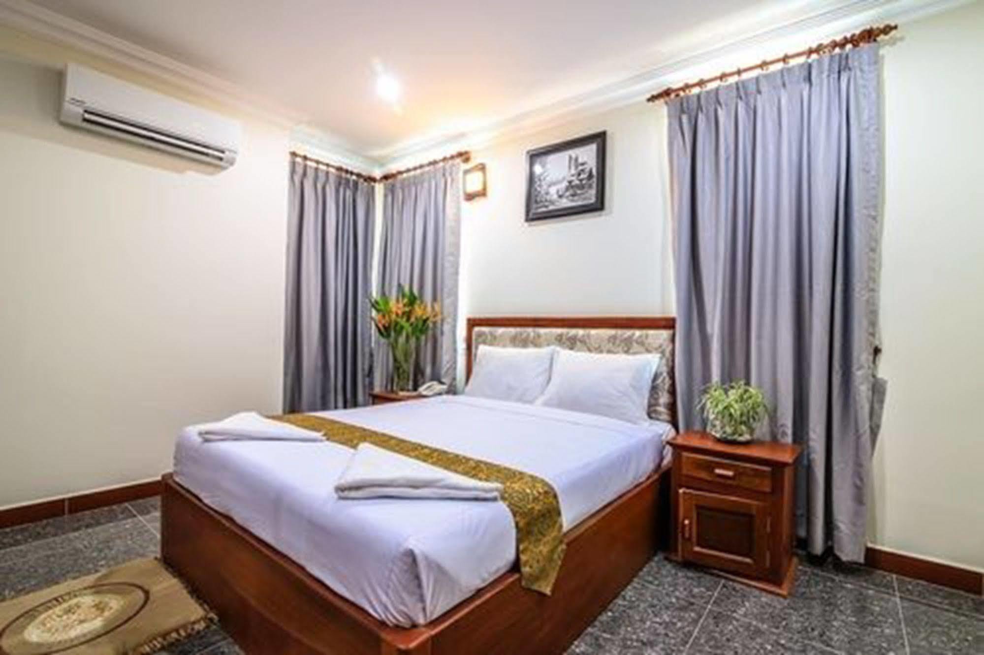 Tan Tower Hotel Phnom Penh Dış mekan fotoğraf