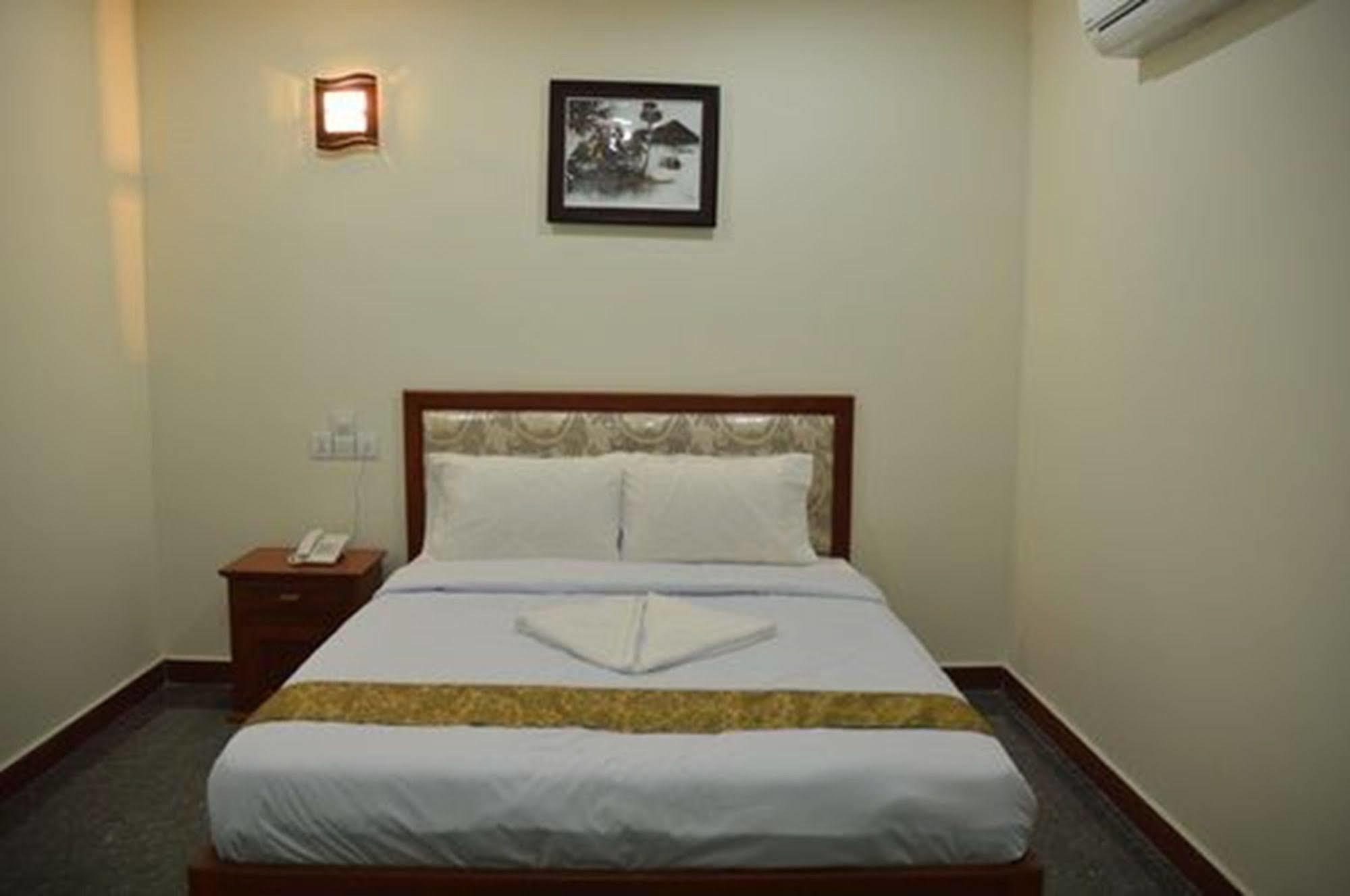 Tan Tower Hotel Phnom Penh Dış mekan fotoğraf