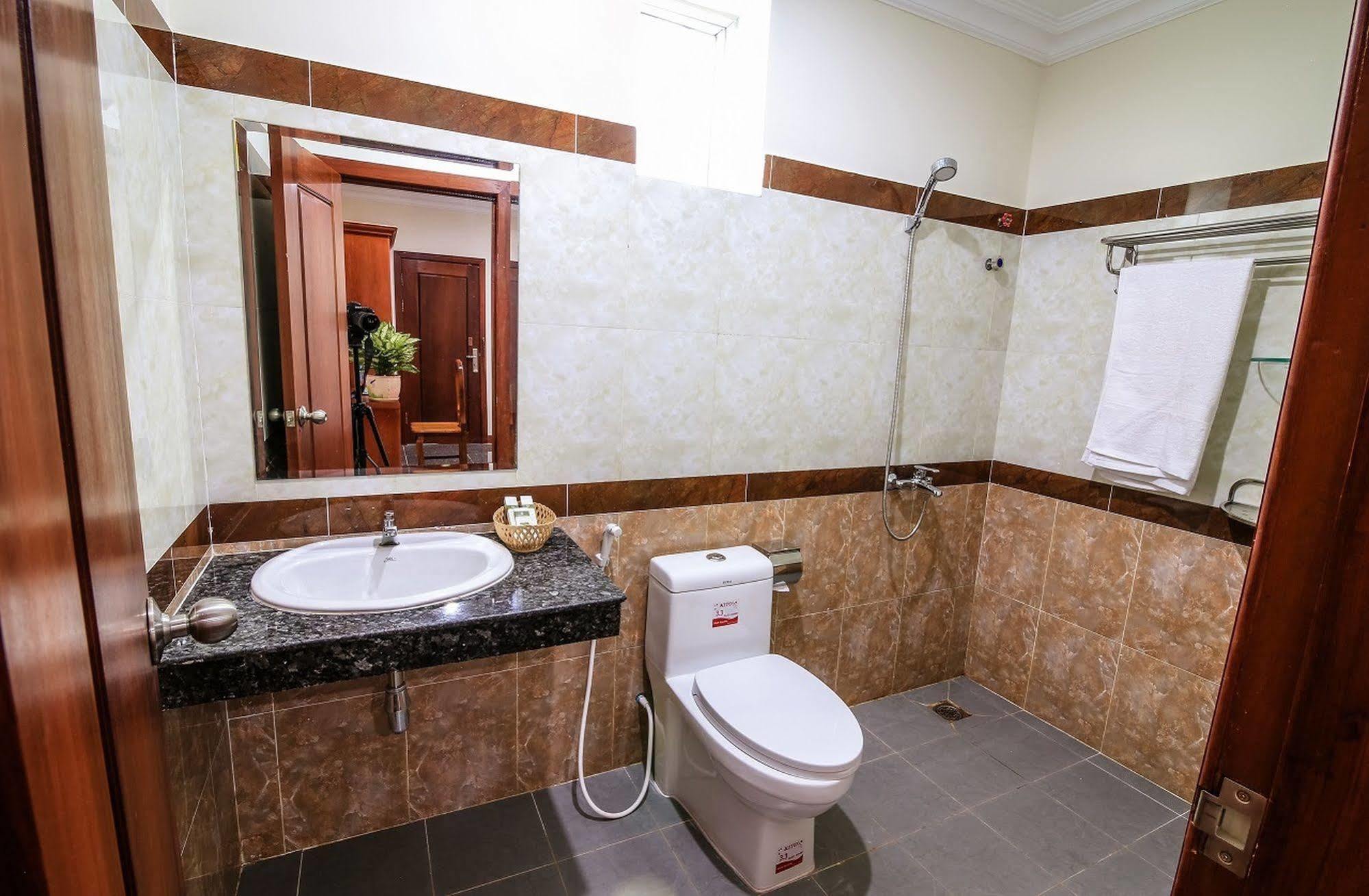 Tan Tower Hotel Phnom Penh Dış mekan fotoğraf