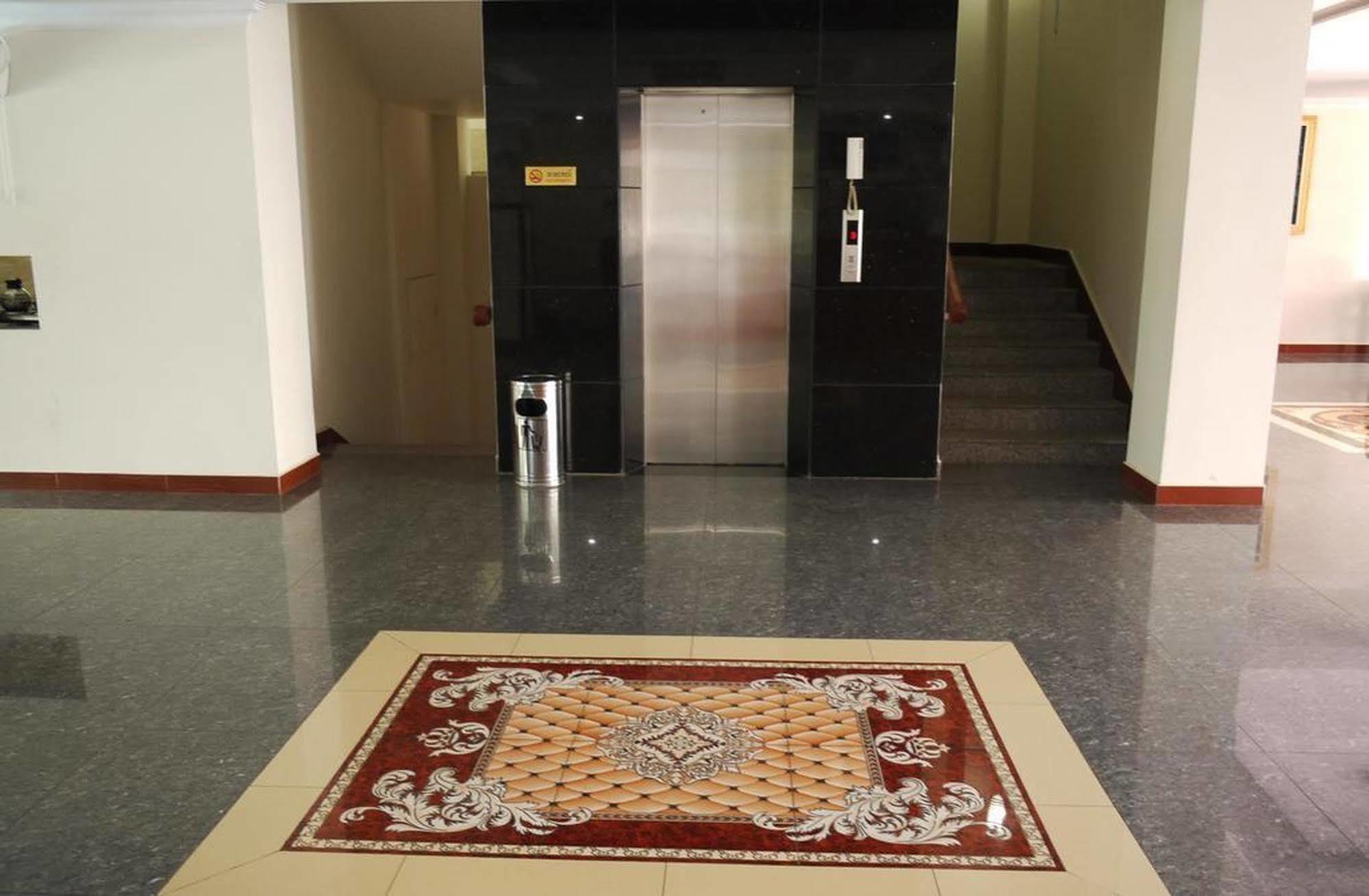 Tan Tower Hotel Phnom Penh Dış mekan fotoğraf